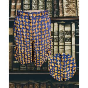 Vintage 80s Gap Pleated Preppy Gold Emblem Royal Blue Bermuda Shorts 30X11